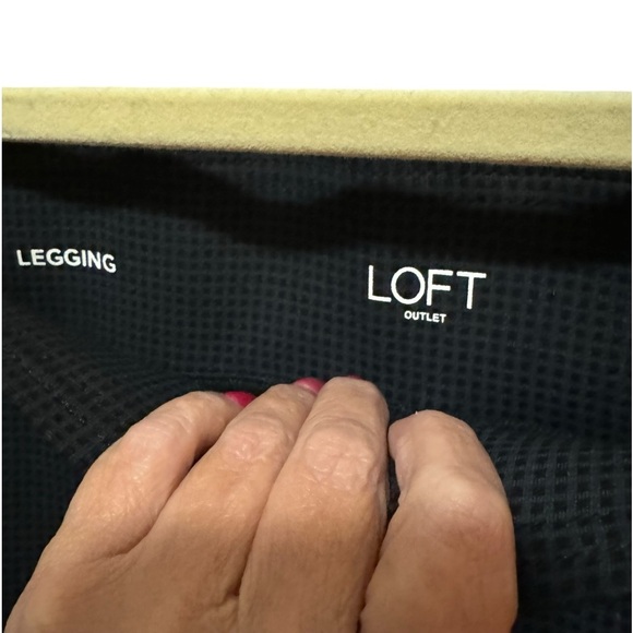 LOFT - Black / Gray check print knit legging, Size XL - Picture 4 of 7